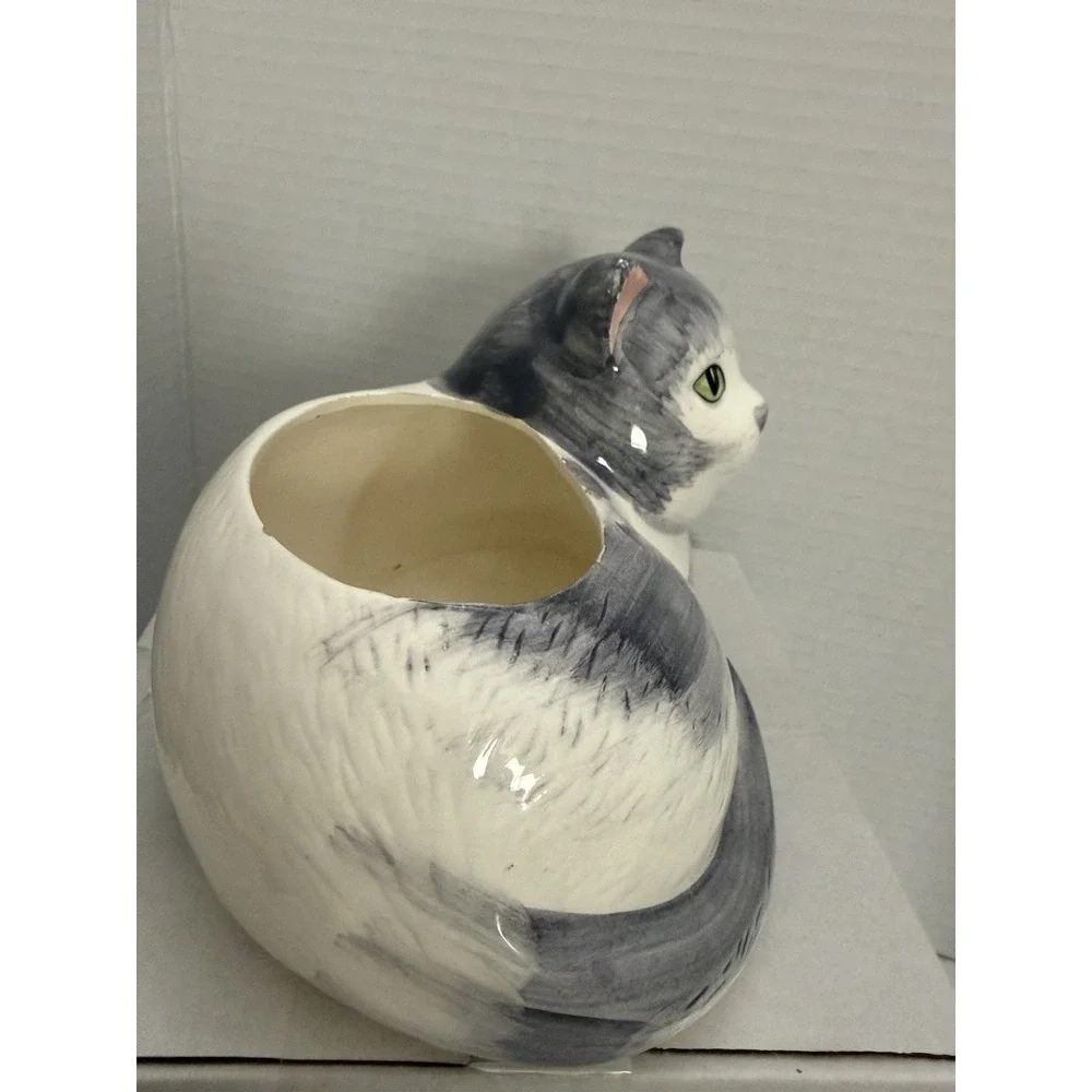 Ceramic Gray & White‎ Cat Planter | Figural Cat Lover Decor | 7